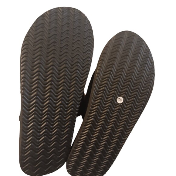 Open Toe (Very Comfortable) Sandals-(Black)-(Size-10)-(New)-$30.00 - Picture 6 of 6